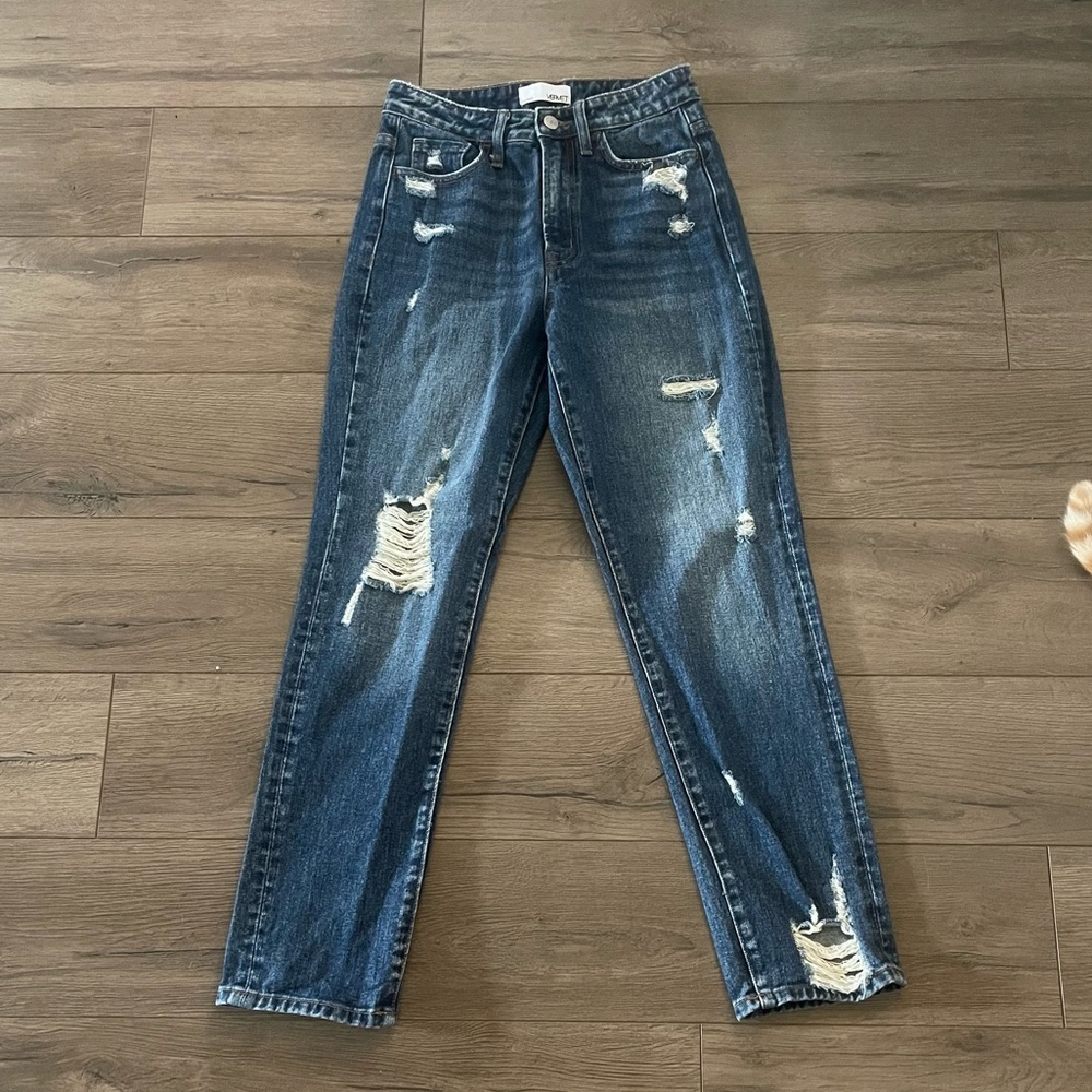 Destroyed straight jean medium dark wash size 26